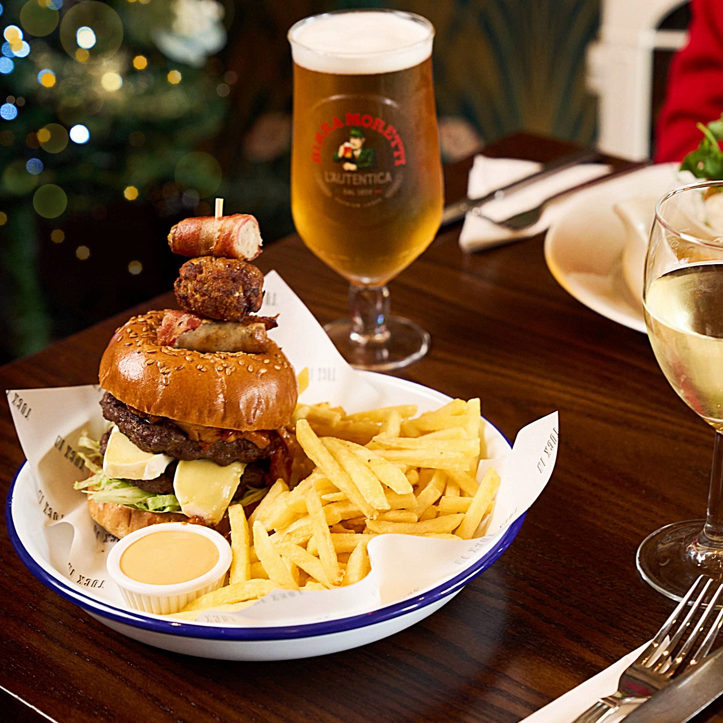 Festive Lunch & Dinner at The Bertie in Trehafod